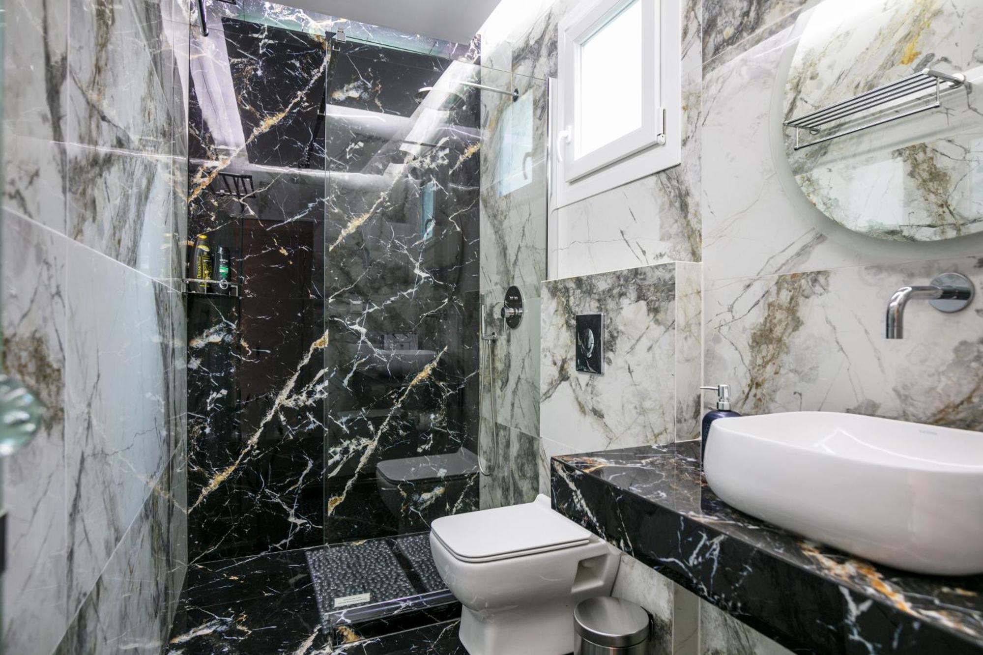 Jacuzzi Deluxe Villa สกาลาโซติรอส ภายนอก รูปภาพ